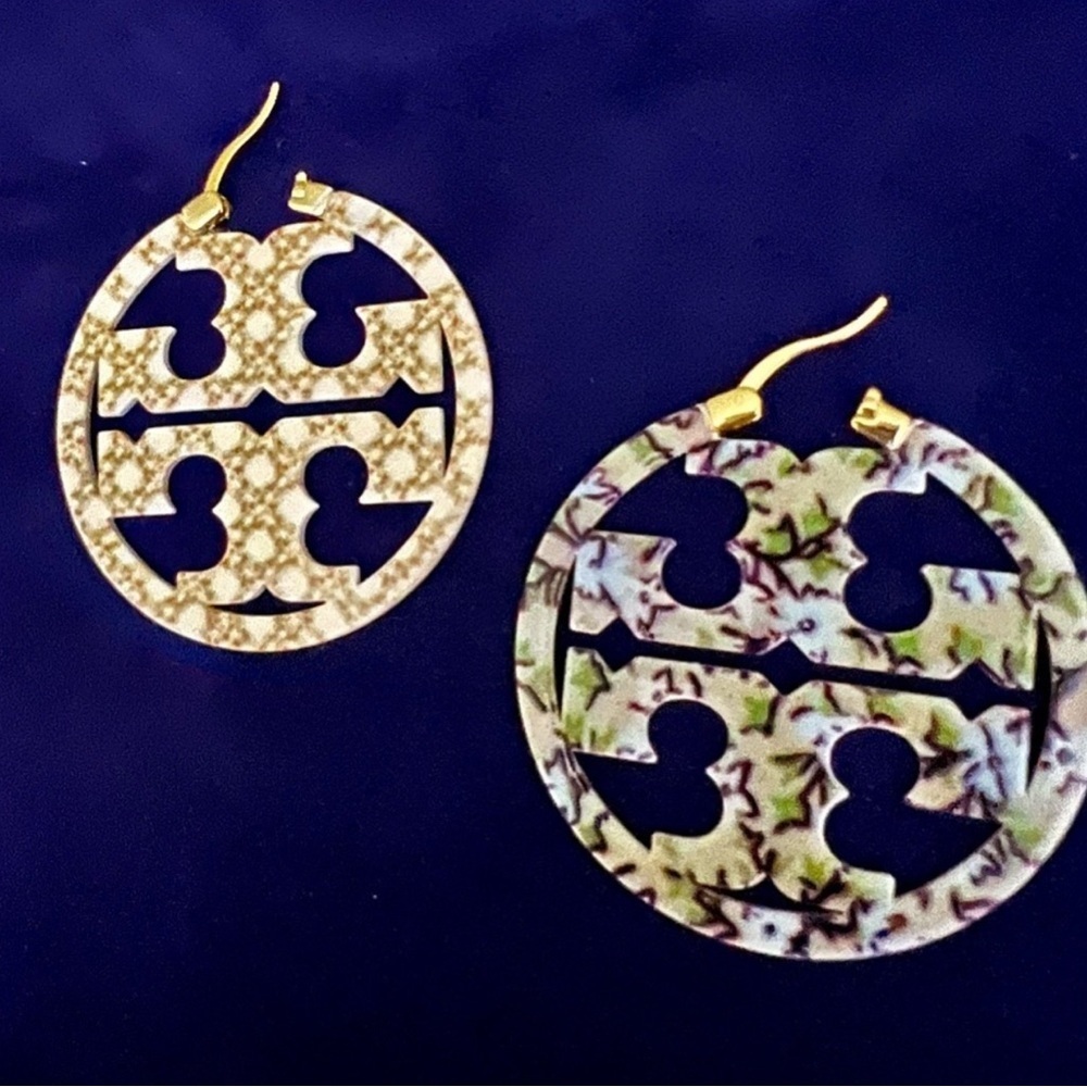 🔥🔥🔥 Authentic Designer Earrings At Awesome Prices To Buy Now & Save Price Firm - Picture 8 of 12